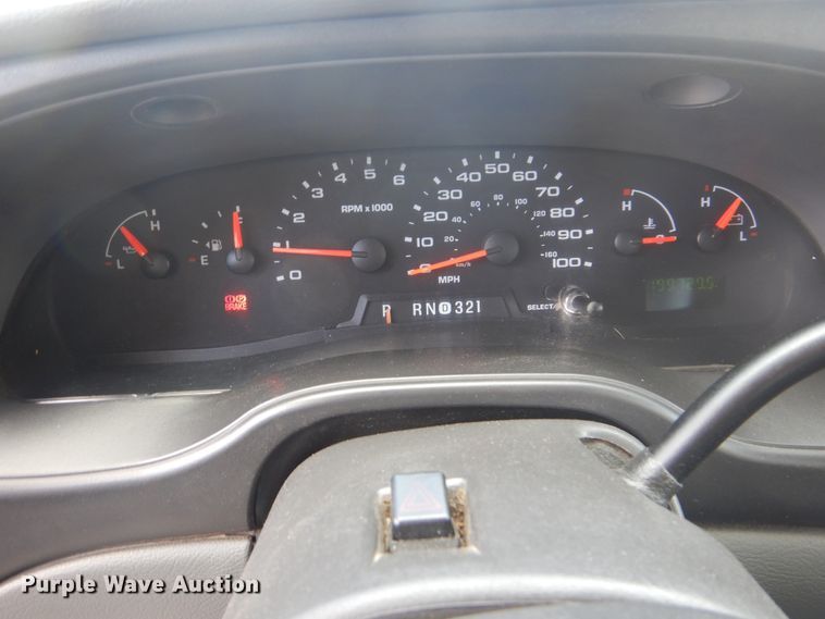 image for item HW9822 2008 Ford E350  shuttle bus