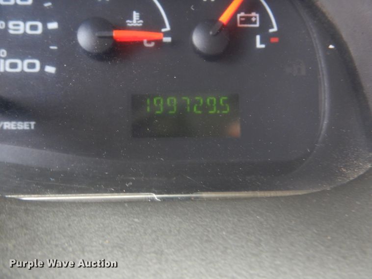 image for item HW9822 2008 Ford E350  shuttle bus