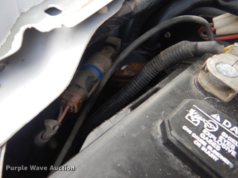 image for item HW9822 2008 Ford E350  shuttle bus