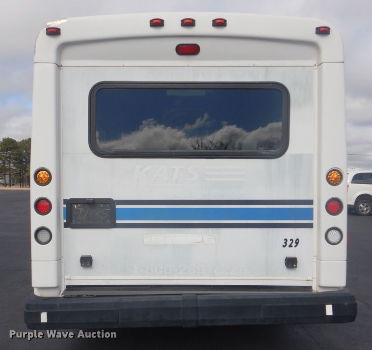 image for item HW9823 2009 Ford E450  shuttle bus