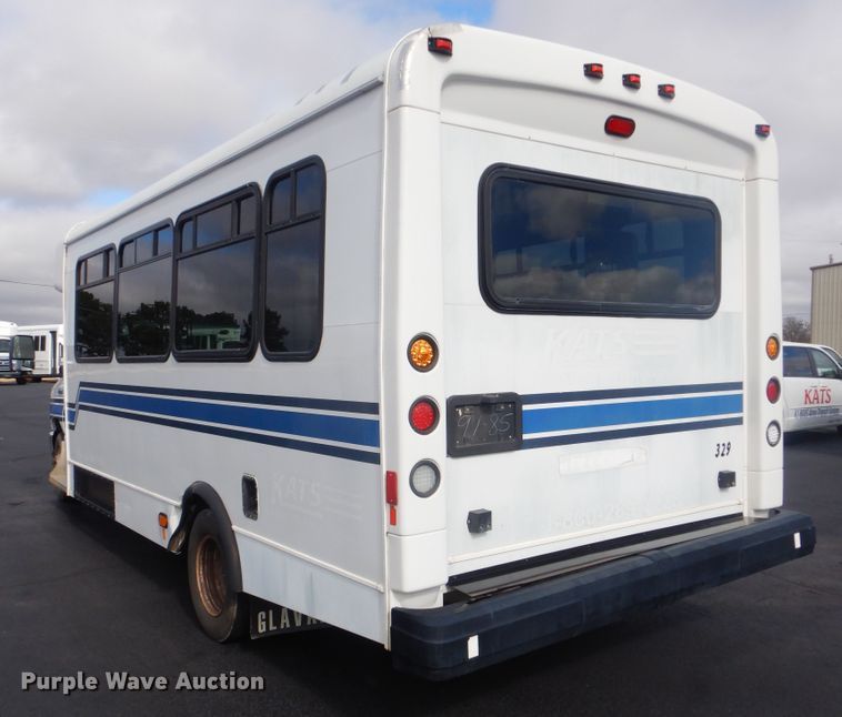 image for item HW9823 2009 Ford E450  shuttle bus