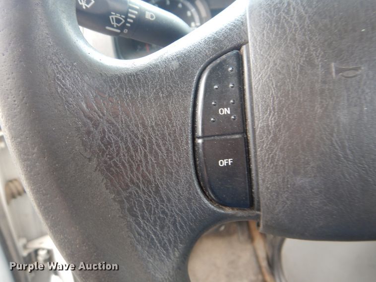 image for item HW9823 2009 Ford E450  shuttle bus