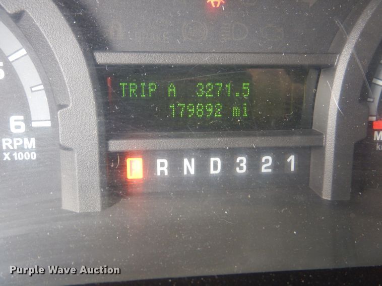 image for item HW9823 2009 Ford E450  shuttle bus