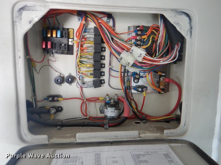 image for item HW9823 2009 Ford E450  shuttle bus