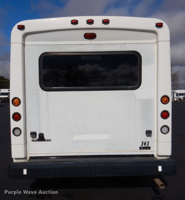image for item HW9824 2009 Ford E350  shuttle bus
