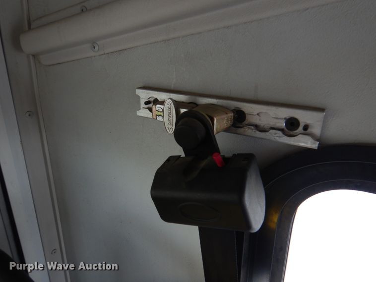 image for item HW9824 2009 Ford E350  shuttle bus