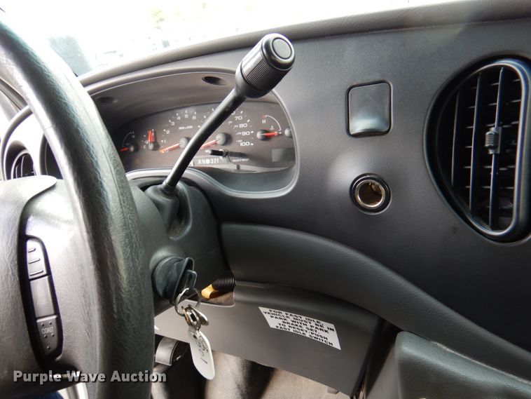 image for item HW9824 2009 Ford E350  shuttle bus