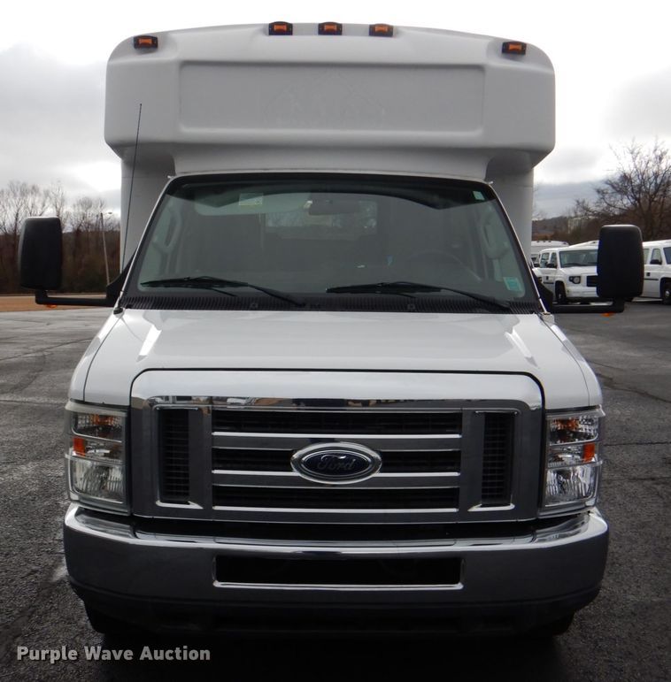 image for item HW9825 2012 Ford E450  shuttle bus