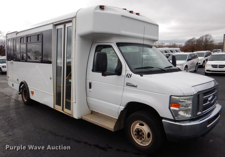 image for item HW9825 2012 Ford E450  shuttle bus