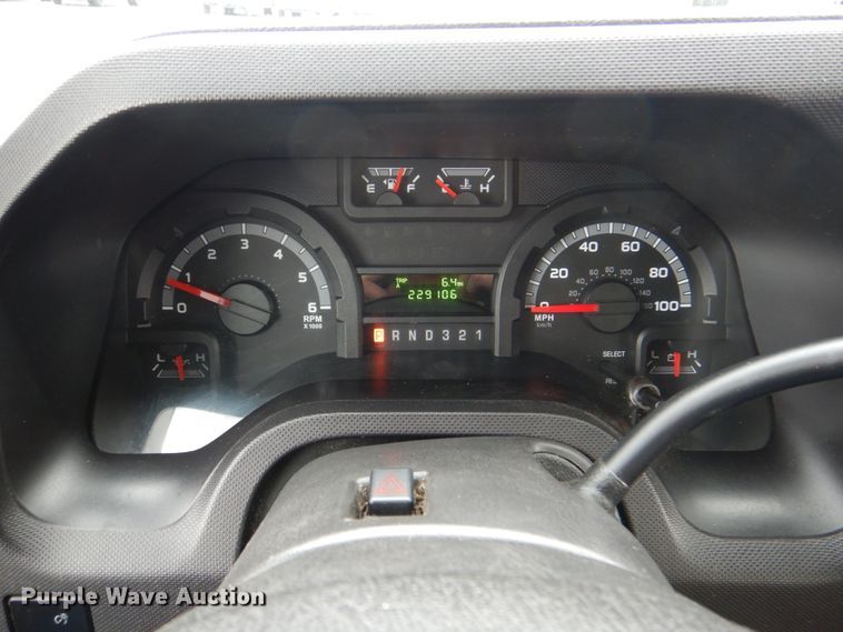 image for item HW9825 2012 Ford E450  shuttle bus