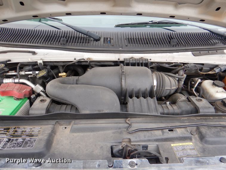 image for item HW9825 2012 Ford E450  shuttle bus