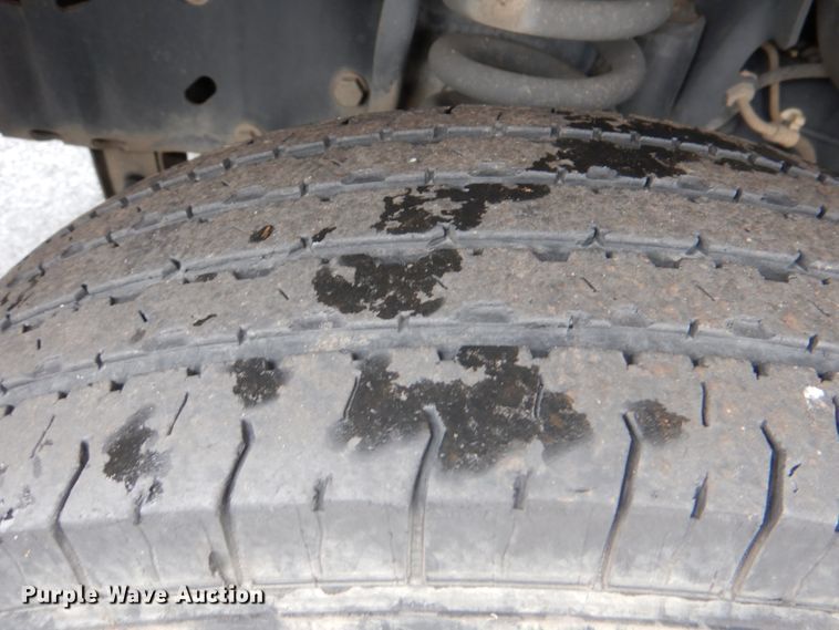 image for item HW9825 2012 Ford E450  shuttle bus