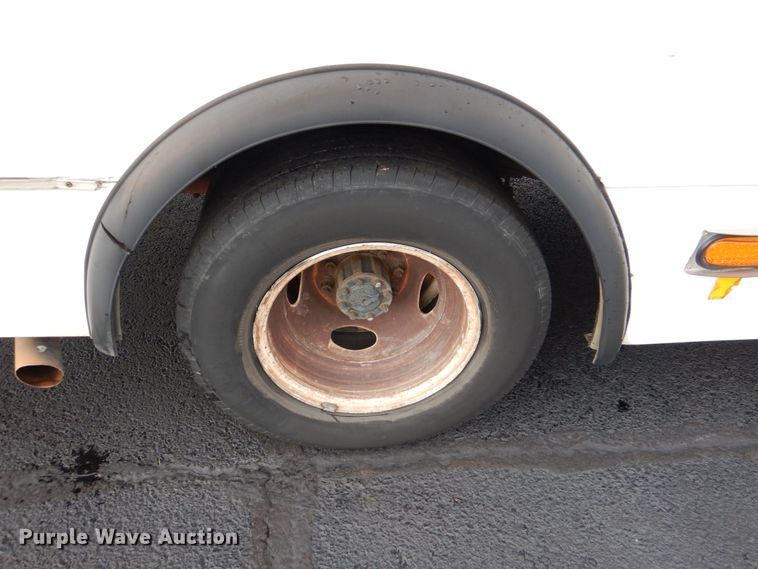 image for item HW9825 2012 Ford E450  shuttle bus