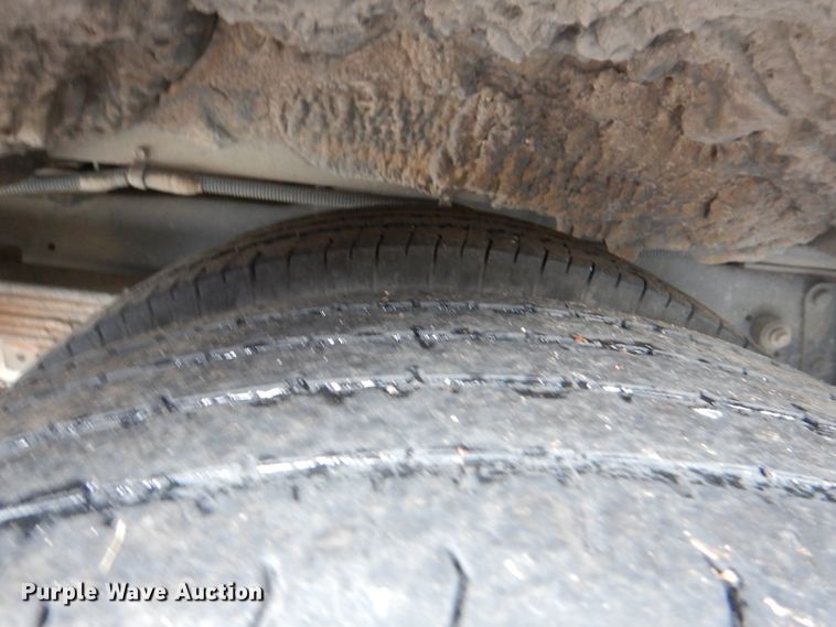 image for item HW9825 2012 Ford E450  shuttle bus