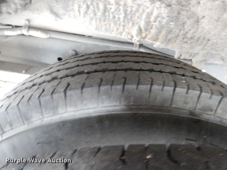 image for item HW9825 2012 Ford E450  shuttle bus