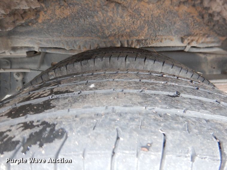 image for item HW9825 2012 Ford E450  shuttle bus