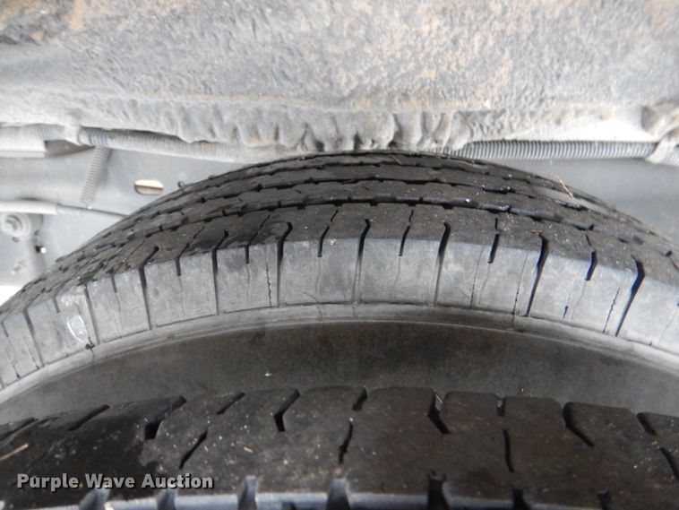 image for item HW9825 2012 Ford E450  shuttle bus