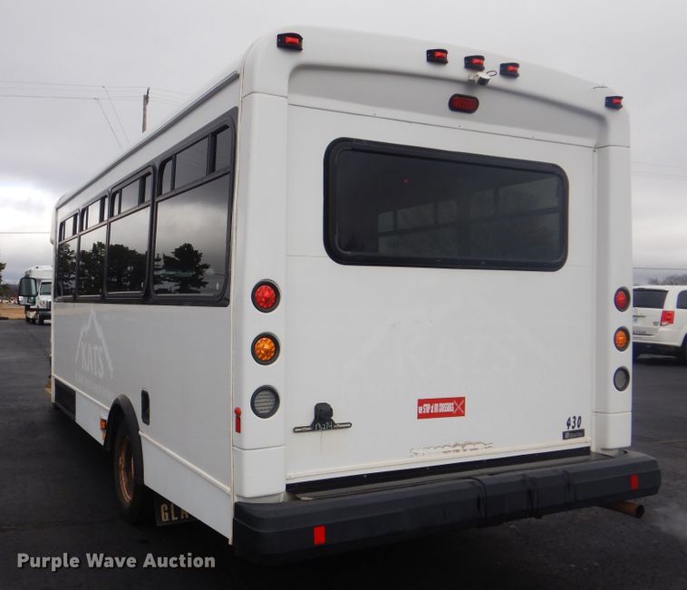 image for item HW9826 2011 Ford E450  shuttle bus