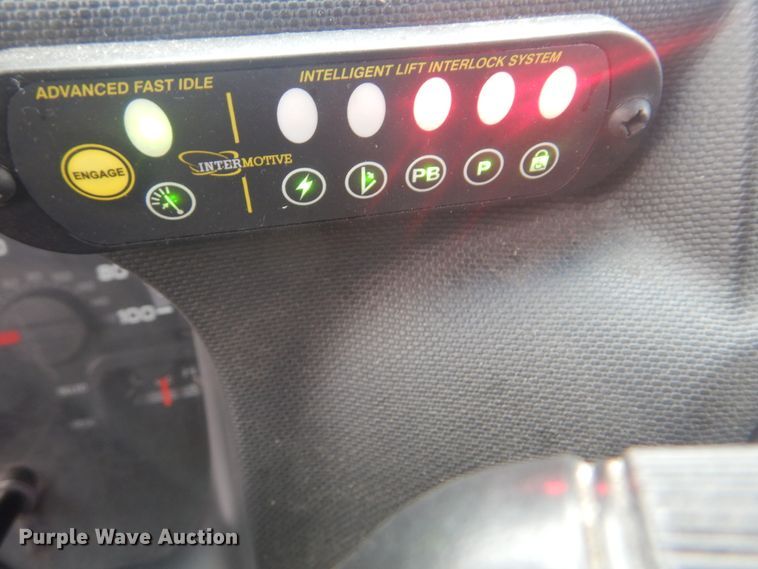 image for item HW9826 2011 Ford E450  shuttle bus