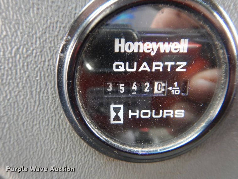 image for item HW9826 2011 Ford E450  shuttle bus