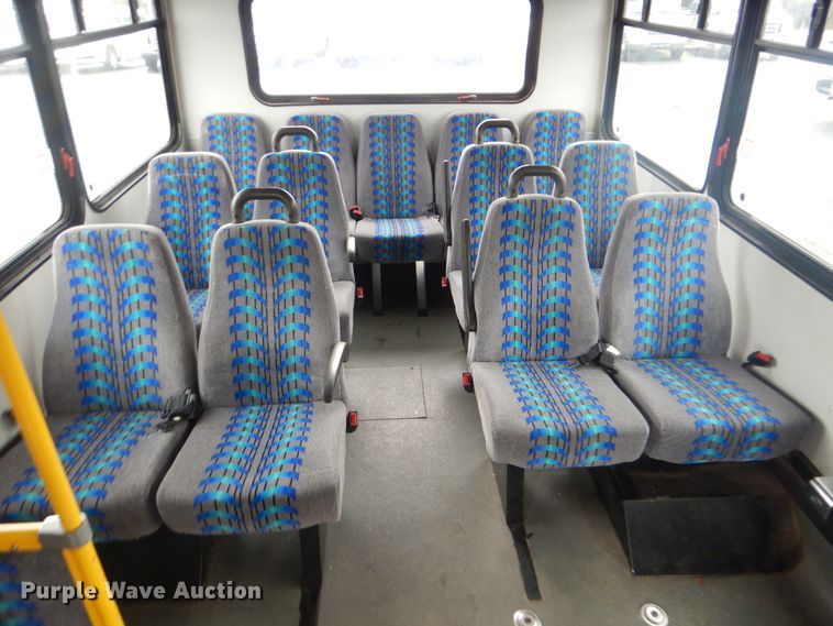 image for item HW9826 2011 Ford E450  shuttle bus