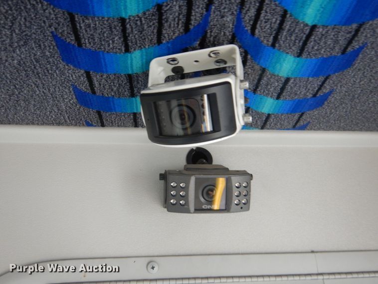 image for item HW9826 2011 Ford E450  shuttle bus