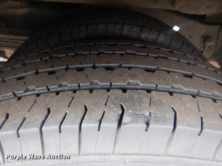 image for item HW9826 2011 Ford E450  shuttle bus