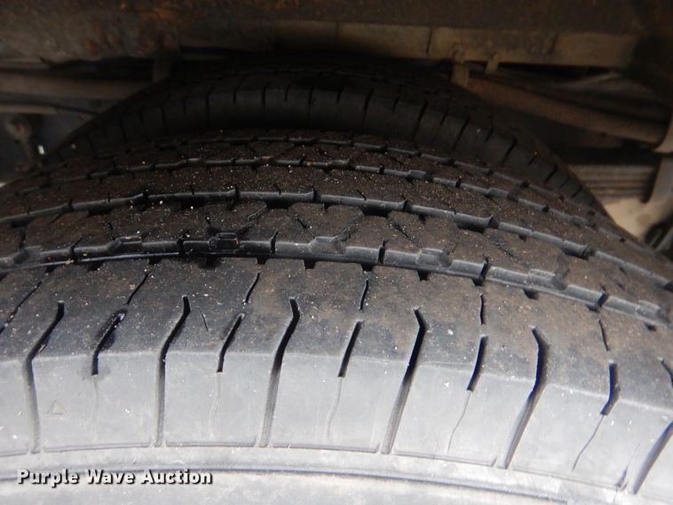 image for item HW9826 2011 Ford E450  shuttle bus