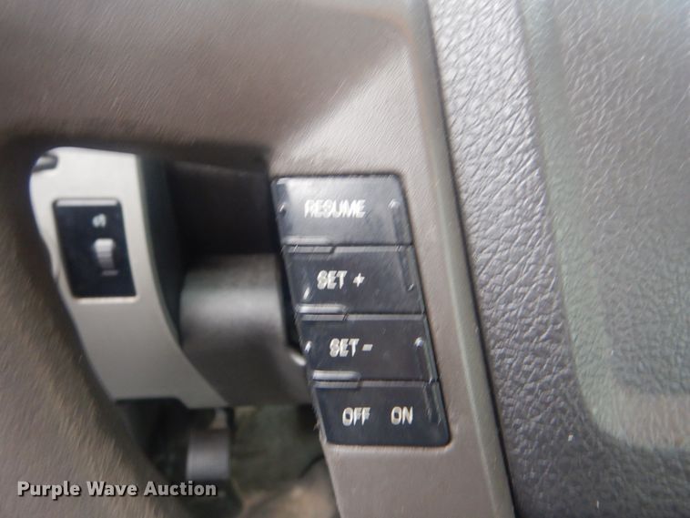 image for item HW9827 2012 VPG MV-1  handicap accessible van