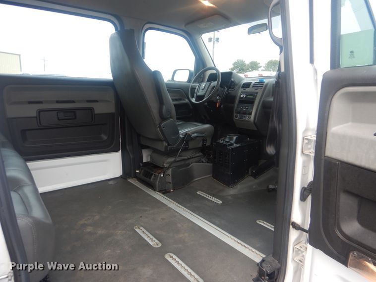image for item HW9827 2012 VPG MV-1  handicap accessible van