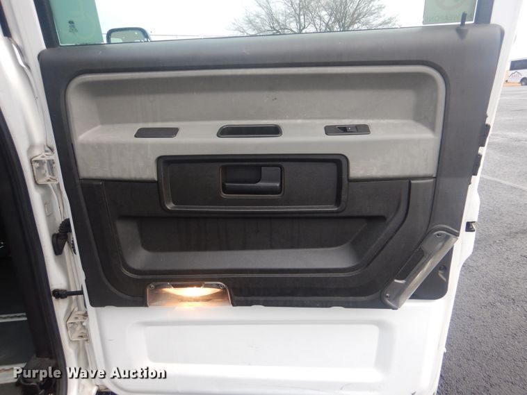 image for item HW9827 2012 VPG MV-1  handicap accessible van