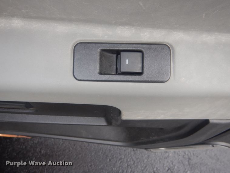 image for item HW9827 2012 VPG MV-1  handicap accessible van