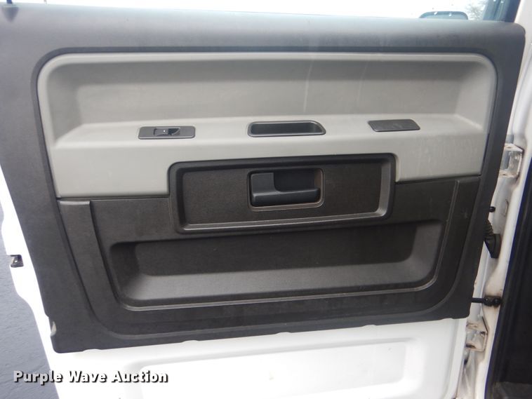 image for item HW9827 2012 VPG MV-1  handicap accessible van