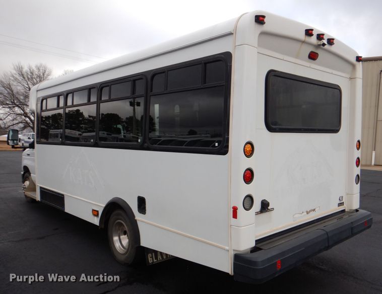 image for item HW9828 2012 Ford E450  shuttle bus