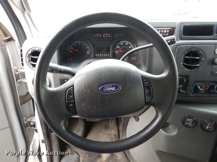 image for item HW9828 2012 Ford E450  shuttle bus