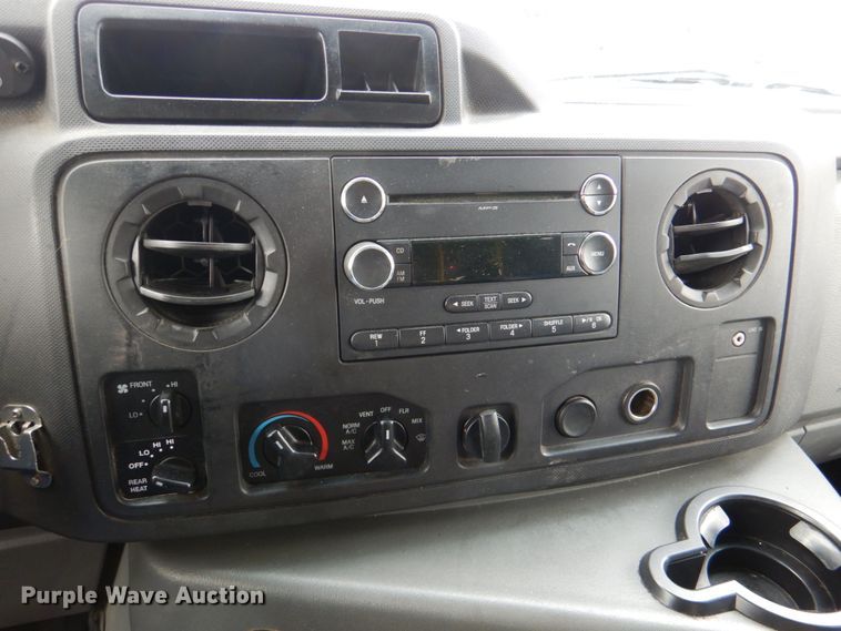 image for item HW9828 2012 Ford E450  shuttle bus