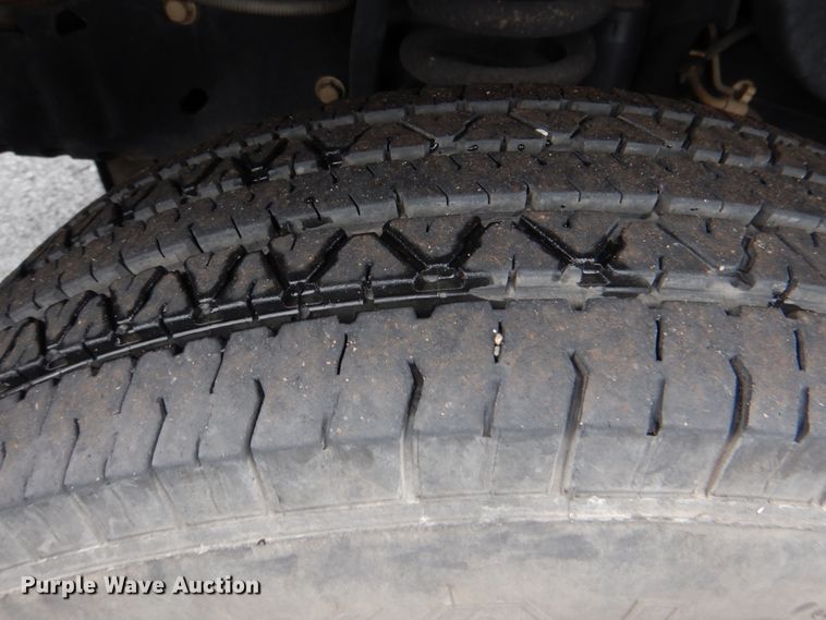 image for item HW9828 2012 Ford E450  shuttle bus