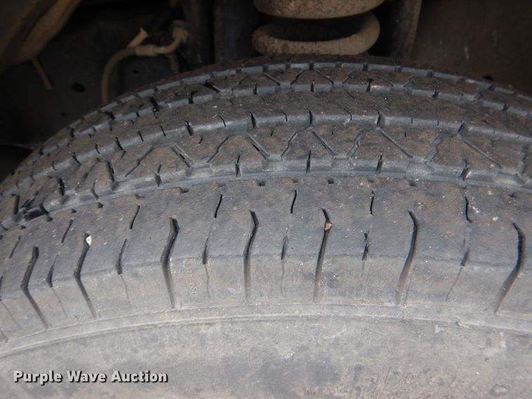 image for item HW9828 2012 Ford E450  shuttle bus