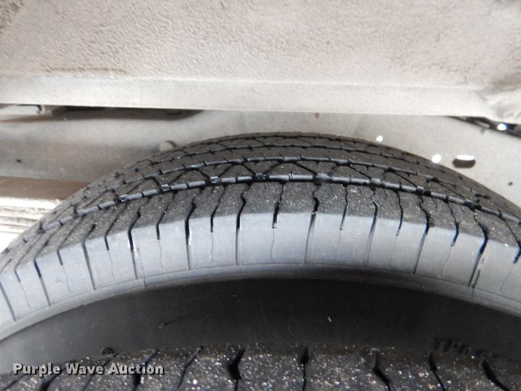 image for item HW9828 2012 Ford E450  shuttle bus