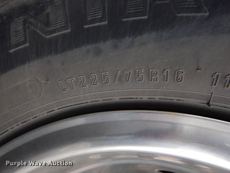 image for item HW9828 2012 Ford E450  shuttle bus