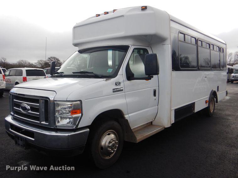 image for item HW9829 2013 Ford E450  shuttle bus