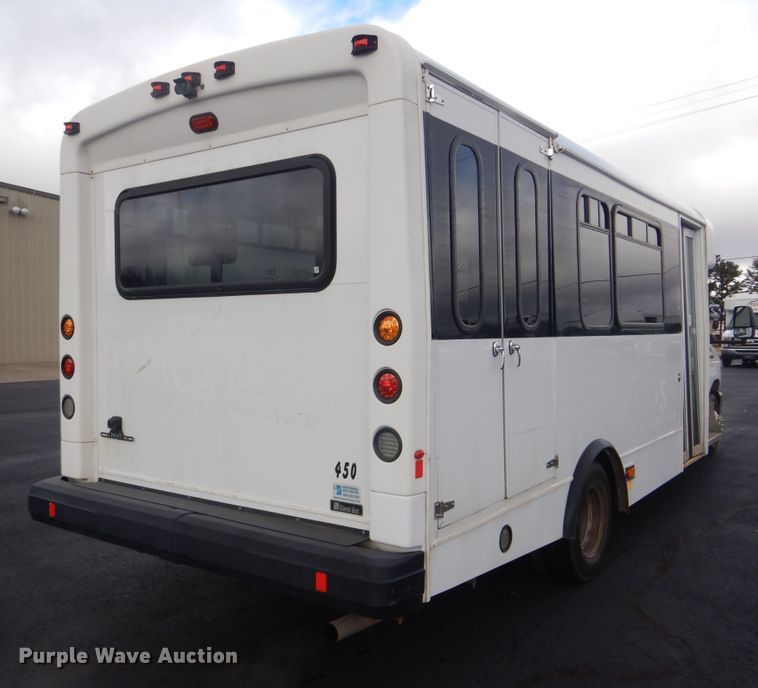 image for item HW9829 2013 Ford E450  shuttle bus