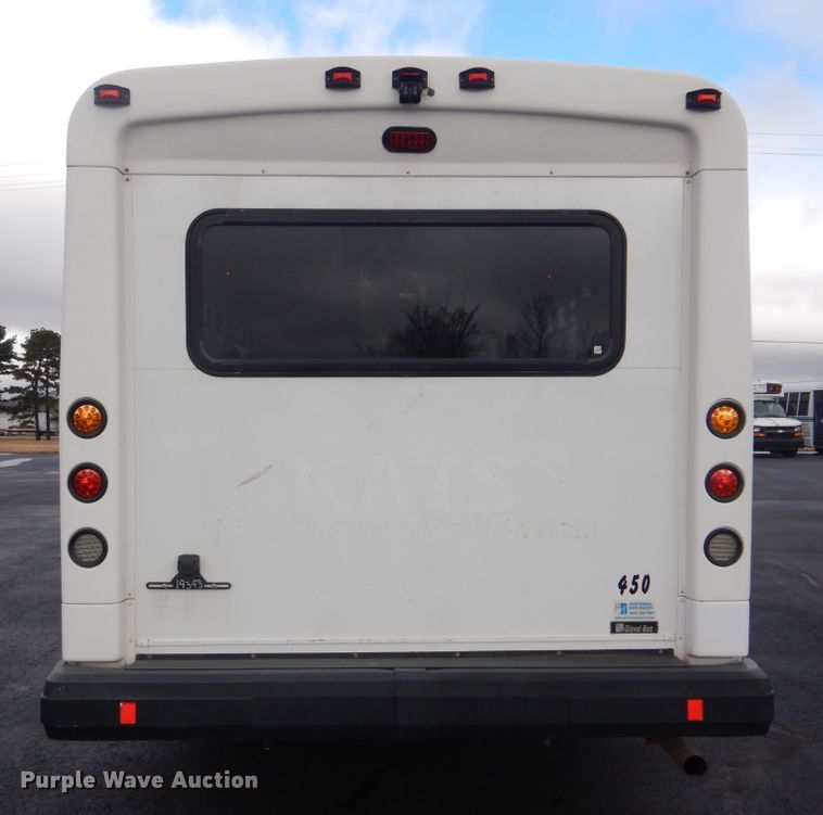 image for item HW9829 2013 Ford E450  shuttle bus