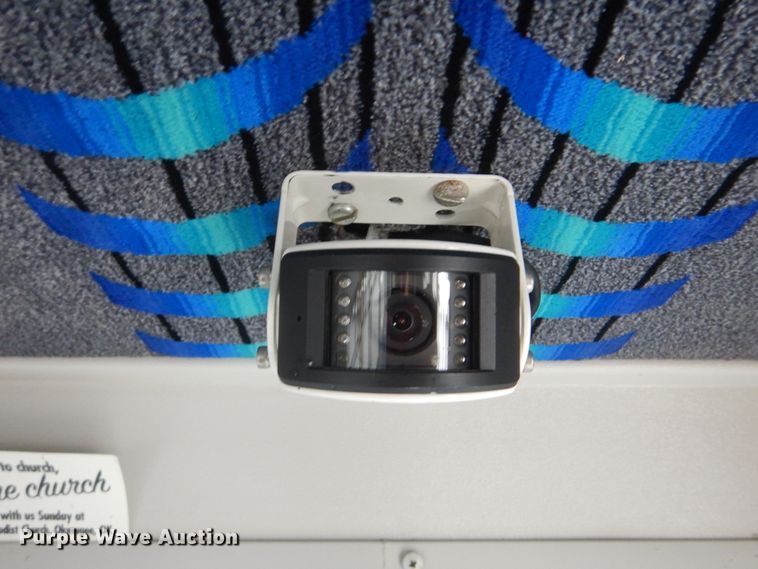 image for item HW9829 2013 Ford E450  shuttle bus