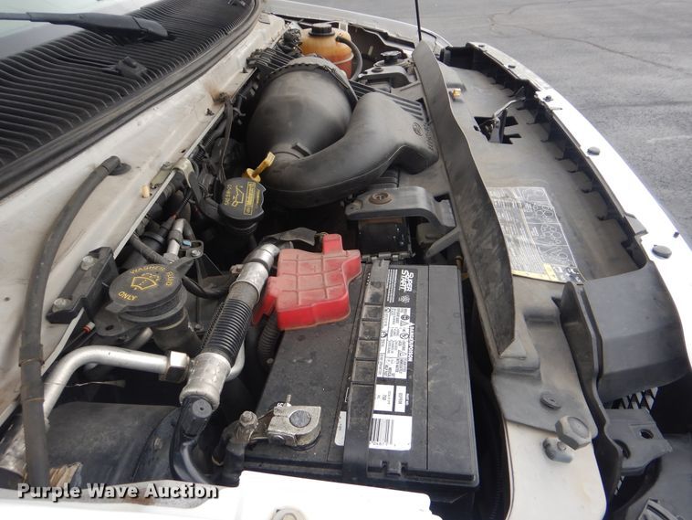 image for item HW9829 2013 Ford E450  shuttle bus