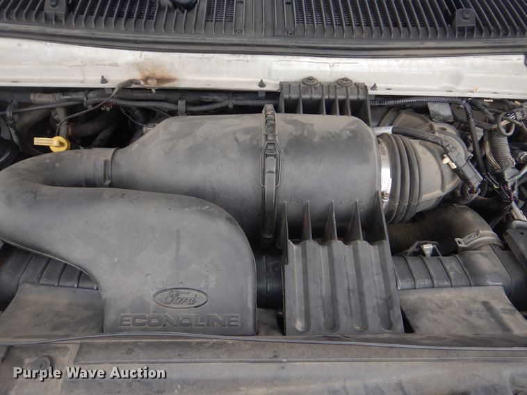 image for item HW9829 2013 Ford E450  shuttle bus