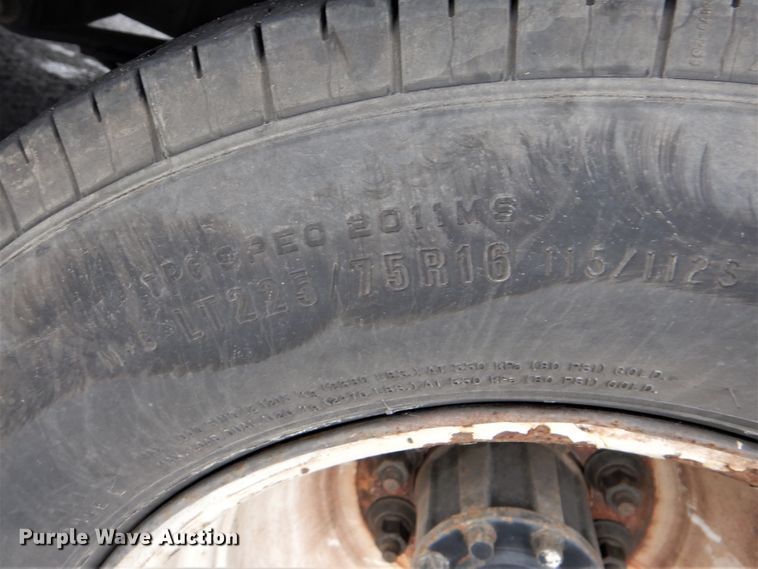 image for item HW9829 2013 Ford E450  shuttle bus