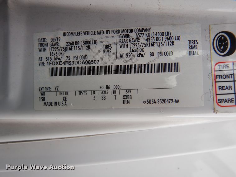 image for item HW9829 2013 Ford E450  shuttle bus