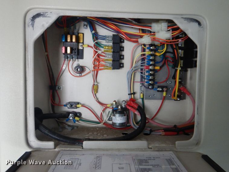 image for item HW9830 2007 Ford E450  shuttle bus