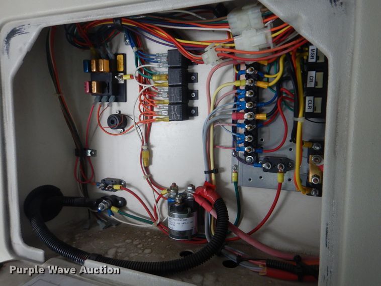 image for item HW9830 2007 Ford E450  shuttle bus